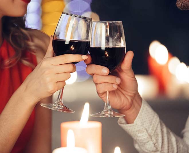 VALENTINES DAY MOMENT FOR A COUPLE